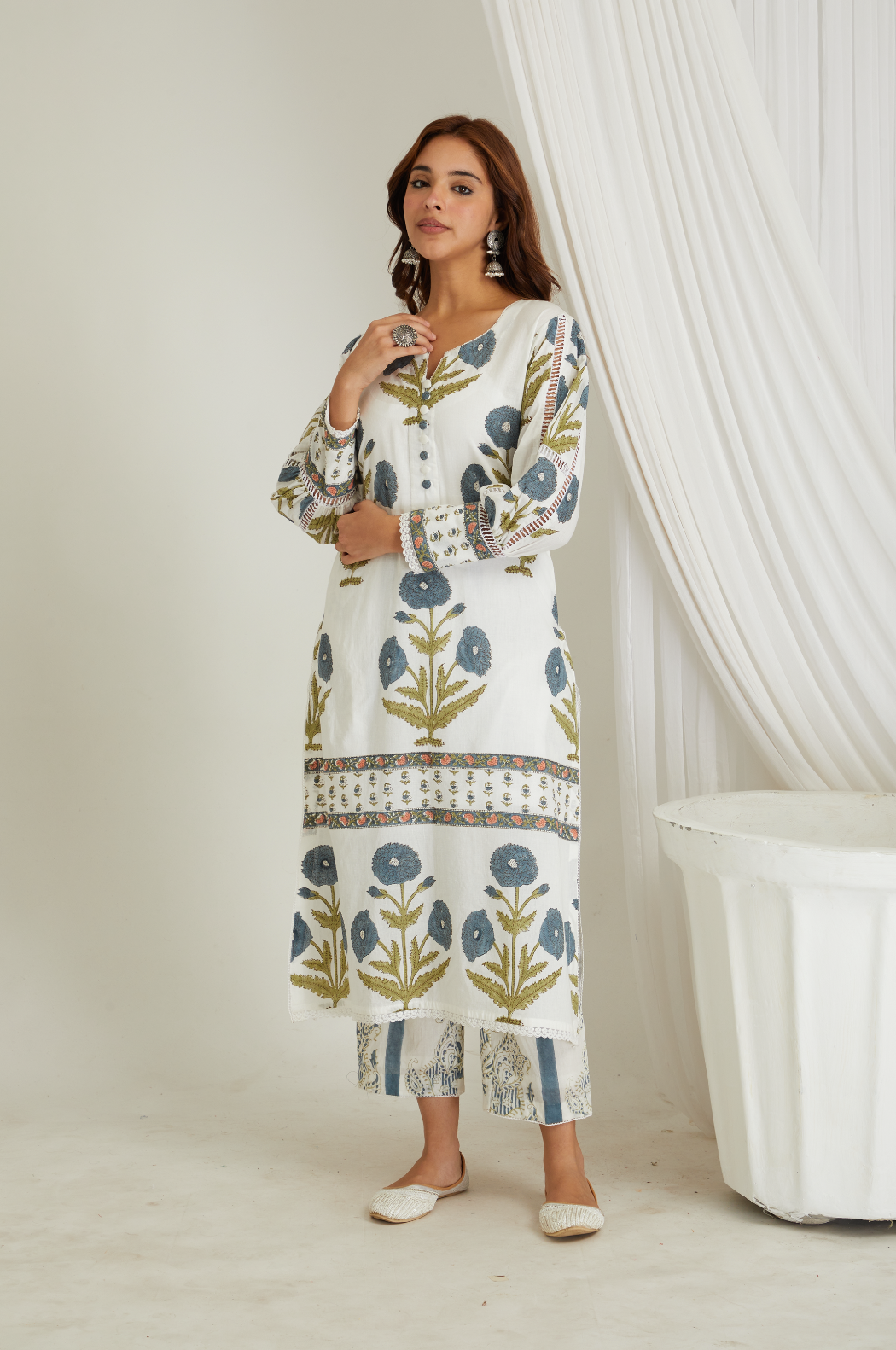 RAYA HAND BLOCK PRINTED POPPY KURTA AND PANTS (SET OF 2)