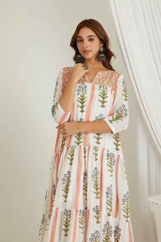 RAYA STRIPED PEACH BUTAH TIERED KURTA