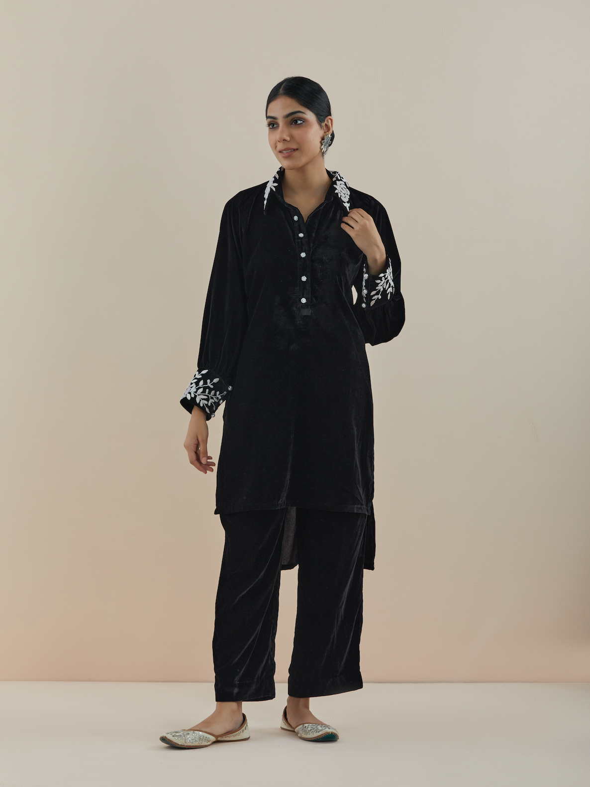 Black & White Hand Embroidered Asymmetrical Kurta (Set of 2)